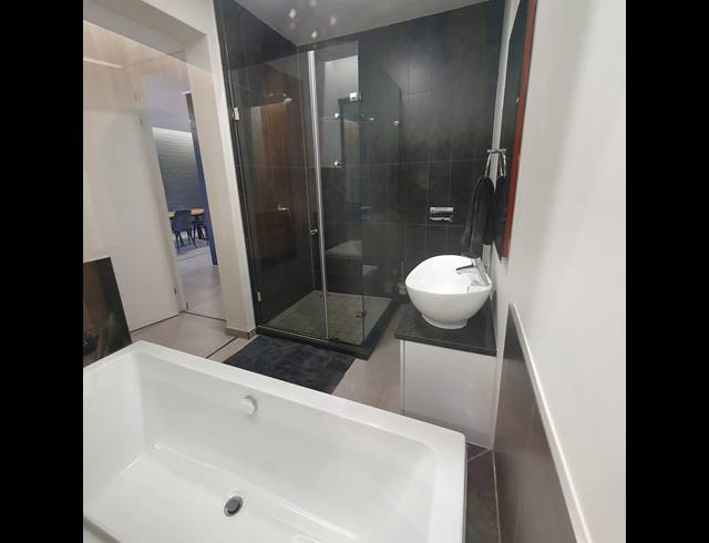 2 BEDROOM APARTMENT FOR SALE IN MENLO PARK